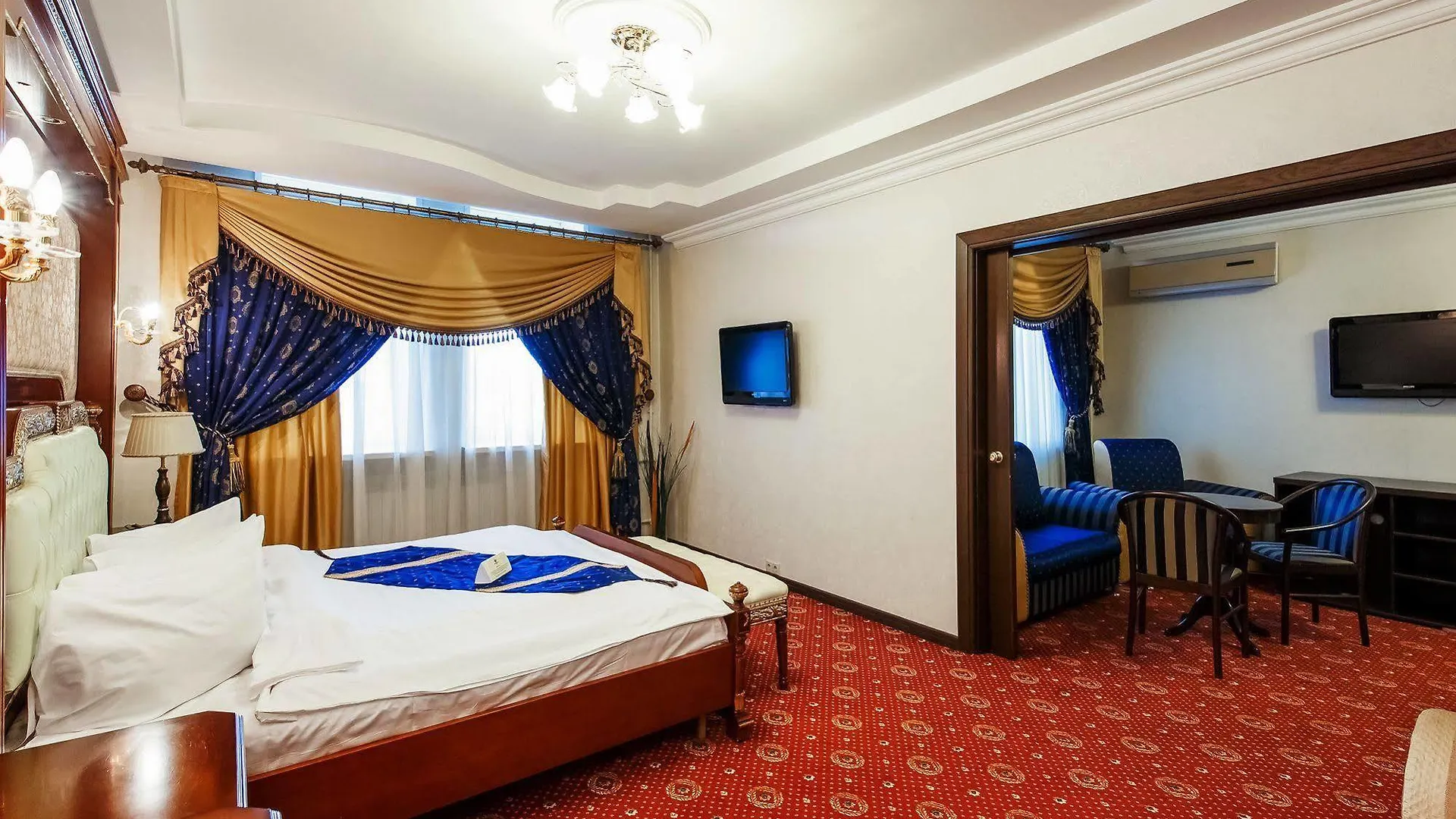 Moscow Holiday Hotel